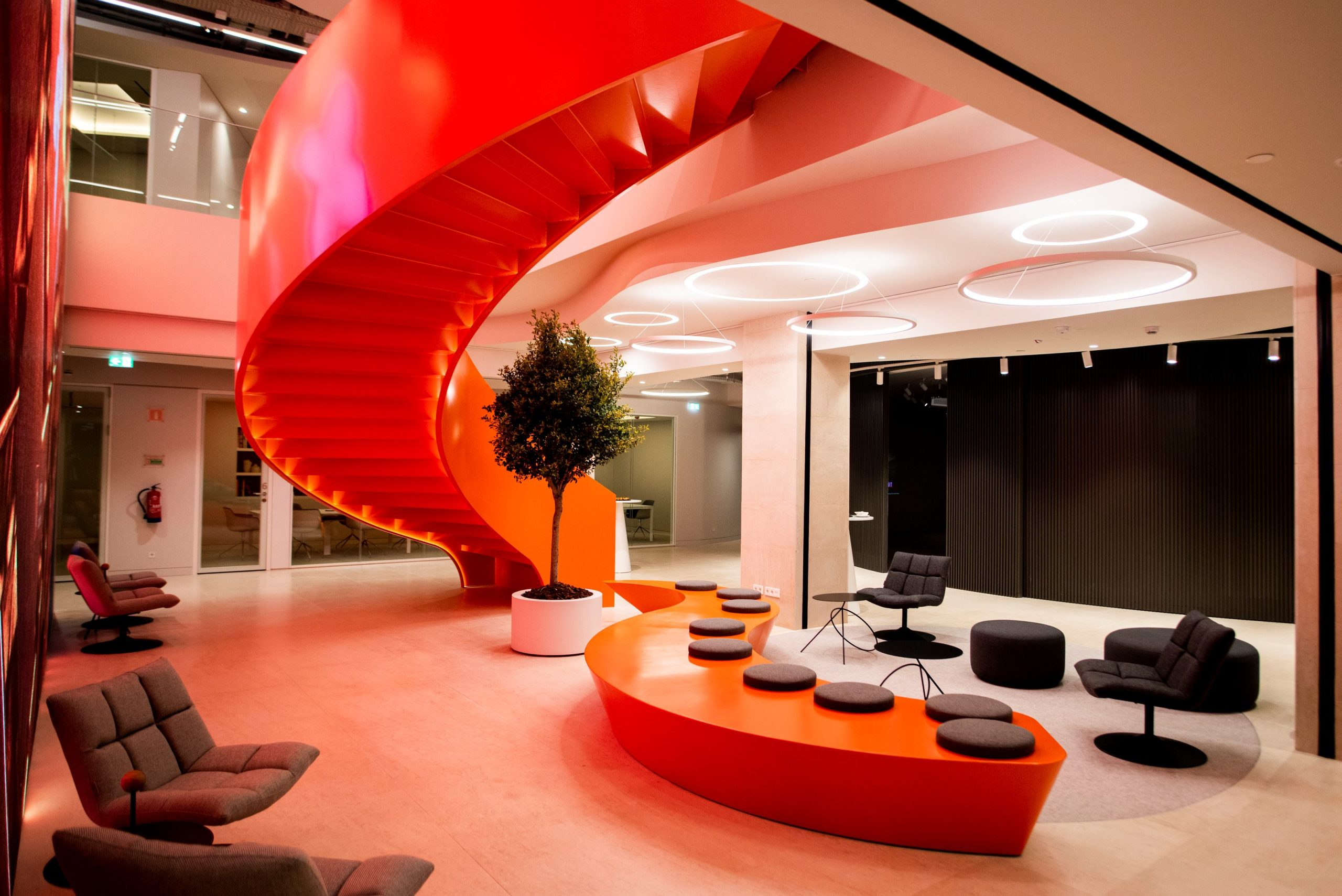 LONDON DESIGN AWARDS DISTINGUE COM MEDALHA DE PRATA SEDE BPI EM LISBOA ...